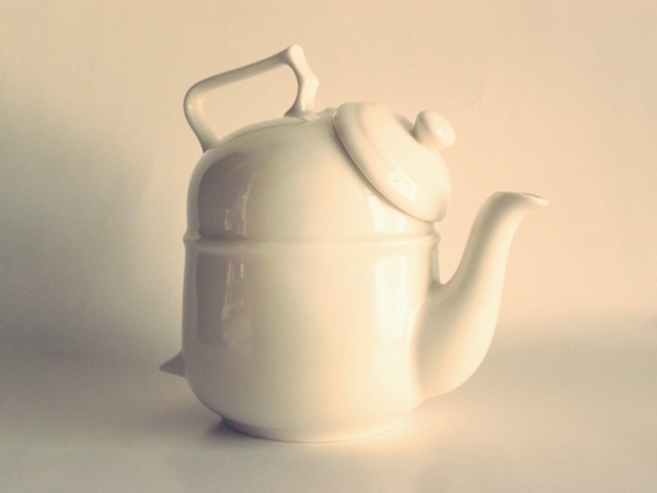 打開便利商店的冰櫃大門，琳瑯滿目各種茶飲品進入眼簾